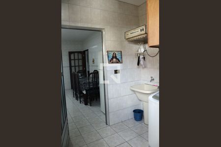 Casa à venda com 200m², 3 quartos e 2 vagas Casa à venda com 200m², 3 quartos e 2 vagasÁrea de Serviço