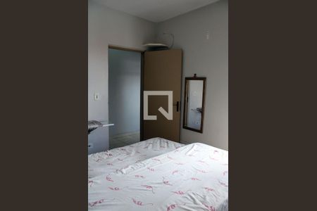 Casa à venda com 200m², 3 quartos e 2 vagas Casa à venda com 200m², 3 quartos e 2 vagasQuarto 2