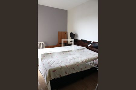 Casa à venda com 200m², 3 quartos e 2 vagas Casa à venda com 200m², 3 quartos e 2 vagasQuarto 2