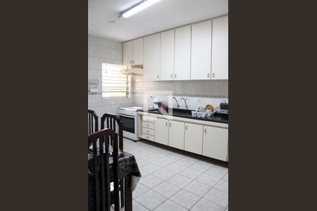 Casa à venda com 200m², 3 quartos e 2 vagas Casa à venda com 200m², 3 quartos e 2 vagasCozinha