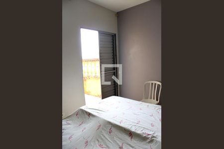 Casa à venda com 200m², 3 quartos e 2 vagas Casa à venda com 200m², 3 quartos e 2 vagasQuarto 2