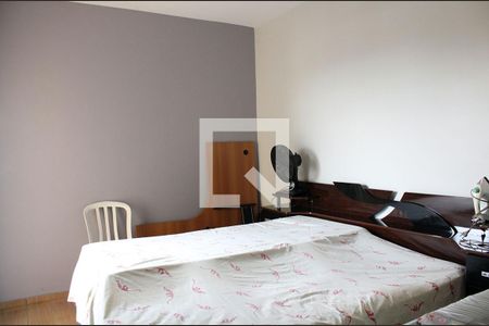 Casa à venda com 200m², 3 quartos e 2 vagas Casa à venda com 200m², 3 quartos e 2 vagasQuarto 2