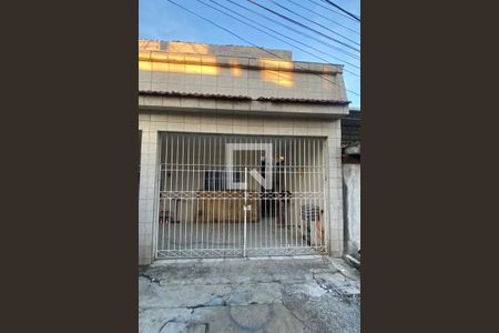 Casa para alugar com 90m², 2 quartos e sem vaga Casa para alugar com 90m², 2 quartos e sem vagaFachada