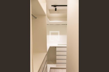 Apartamento à venda com 84m², 2 quartos e 2 vagasCloset