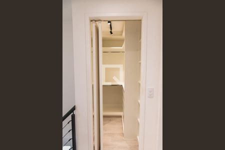 Apartamento à venda com 84m², 2 quartos e 2 vagasCloset