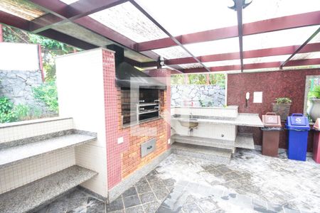 Apartamento à venda com 886m², 3 quartos e 6 vagas Apartamento à venda com 886m², 3 quartos e 6 vagasCozinha