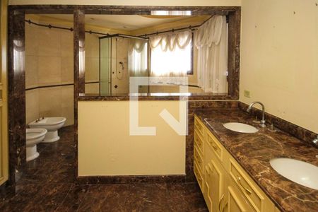 Apartamento à venda com 886m², 3 quartos e 6 vagas Apartamento à venda com 886m², 3 quartos e 6 vagasBanheiro da Suite 02