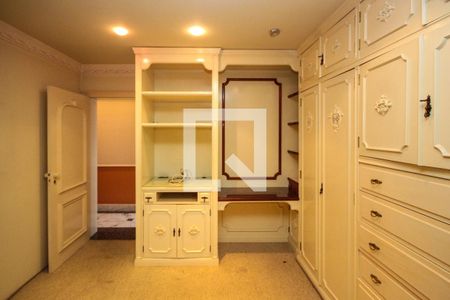 Apartamento à venda com 886m², 3 quartos e 6 vagas Apartamento à venda com 886m², 3 quartos e 6 vagasQuarto