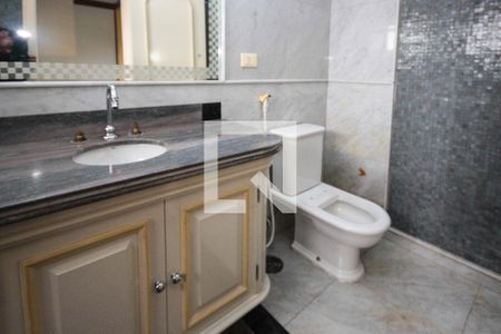 Apartamento à venda com 886m², 3 quartos e 6 vagas Apartamento à venda com 886m², 3 quartos e 6 vagasBanheiro da suite