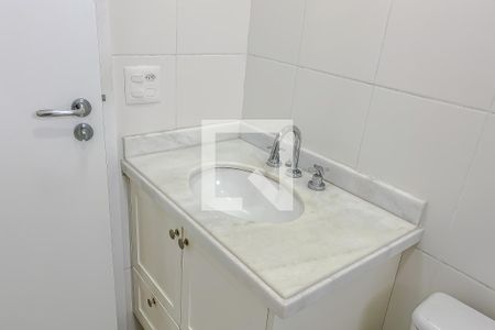 Apartamento à venda com 76m², 2 quartos e 1 vagaDetalhe Banheiro da Suite