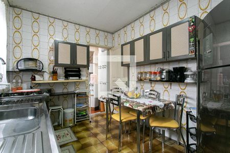 Casa à venda com 100m², 3 quartos e 2 vagas Casa à venda com 100m², 3 quartos e 2 vagasCozinha