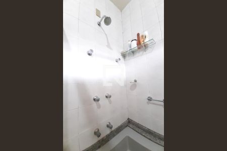 Casa para alugar com 1300m², 5 quartos e 3 vagasBanheiro da Suíte