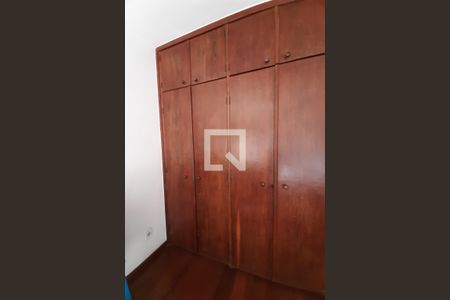 Casa para alugar com 1300m², 5 quartos e 3 vagasQuarto 2