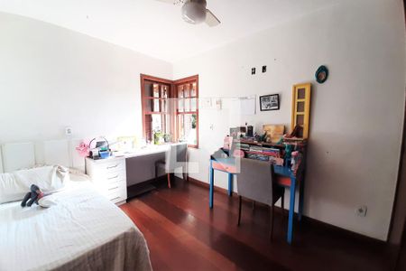 Casa para alugar com 1300m², 5 quartos e 3 vagasQuarto 2