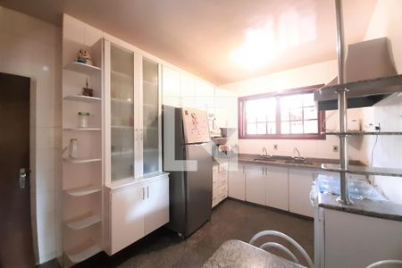 Casa para alugar com 1300m², 5 quartos e 3 vagasCozinha