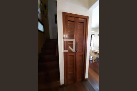 Casa para alugar com 1300m², 5 quartos e 3 vagasCloset