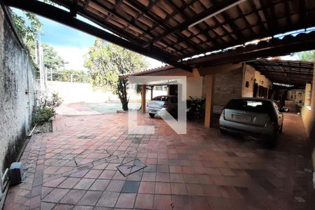 Casa para alugar com 1300m², 5 quartos e 3 vagasGaragem