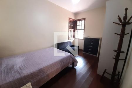 Casa para alugar com 1300m², 5 quartos e 3 vagasQuarto 1