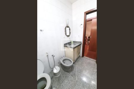 Casa para alugar com 1300m², 5 quartos e 3 vagasBanheiro 2