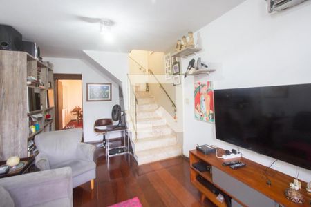 Sala 1 de casa para alugar com 3 quartos, 140m² em Vila Sao Francisco (zona Sul), São Paulo