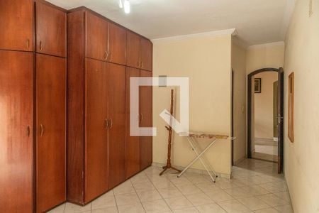 Casa para alugar com 140m², 3 quartos e 2 vagas Casa para alugar com 140m², 3 quartos e 2 vagasSuíte