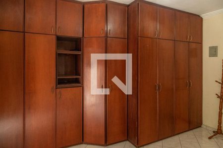 Casa para alugar com 140m², 3 quartos e 2 vagas Casa para alugar com 140m², 3 quartos e 2 vagasSuíte