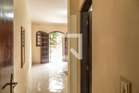 Casa para alugar com 140m², 3 quartos e 2 vagas Casa para alugar com 140m², 3 quartos e 2 vagasSuíte