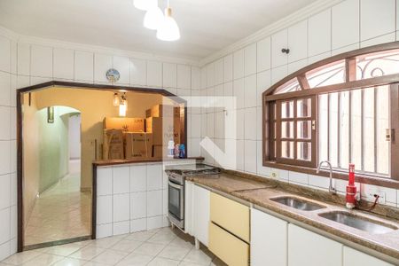Casa para alugar com 140m², 3 quartos e 2 vagas Casa para alugar com 140m², 3 quartos e 2 vagasCozinha