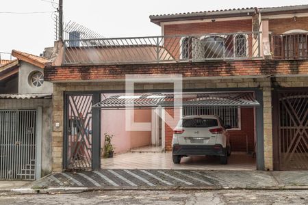 Casa para alugar com 140m², 3 quartos e 2 vagas Casa para alugar com 140m², 3 quartos e 2 vagasFachada