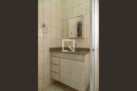 Casa para alugar com 140m², 3 quartos e 2 vagas Casa para alugar com 140m², 3 quartos e 2 vagasBanheiro