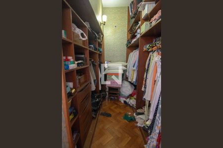 Apartamento à venda com 280m², 3 quartos e 1 vagaCloset