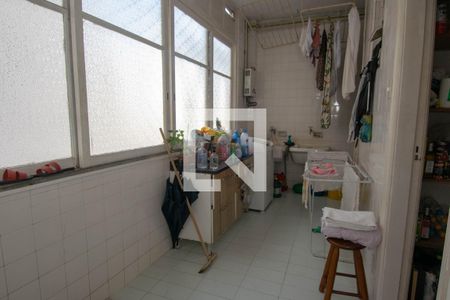 Apartamento à venda com 280m², 3 quartos e 1 vagaÁrea de Serviço