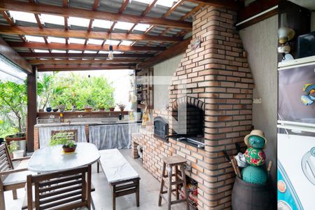 Casa à venda com 690m², 4 quartos e 4 vagasChurrasqueira