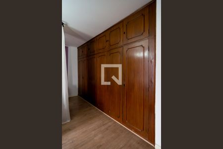 Casa à venda com 690m², 4 quartos e 4 vagasQuarto 4 - Suíte