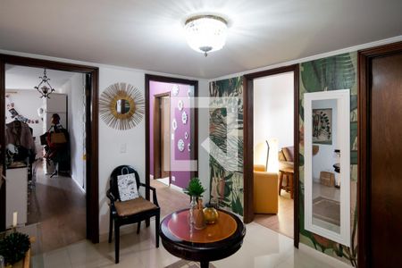 Casa à venda com 690m², 4 quartos e 4 vagasHall Quartos