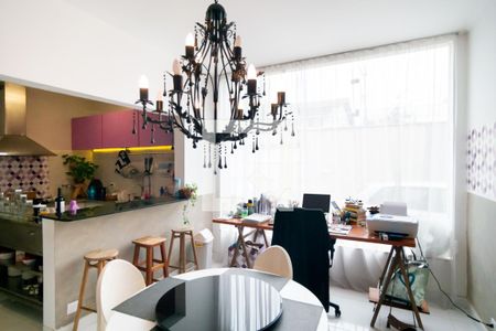 Casa à venda com 690m², 4 quartos e 4 vagasCopa