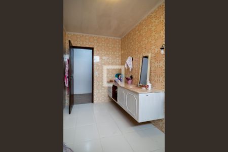 Casa à venda com 690m², 4 quartos e 4 vagasBanheiro Quarto 1 - Suíte