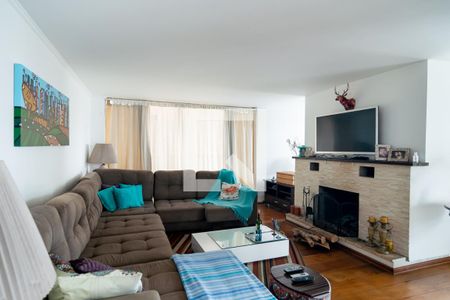 Sala de casa para alugar com 4 quartos, 690m² em Chácara Monte Alegre, São Paulo