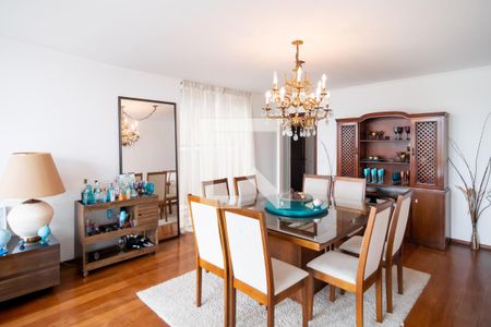 Sala de casa para alugar com 4 quartos, 690m² em Chácara Monte Alegre, São Paulo