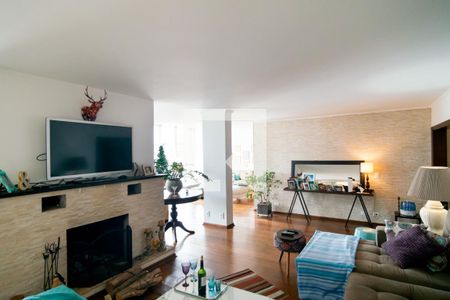 Sala de casa à venda com 4 quartos, 690m² em Chácara Monte Alegre, São Paulo