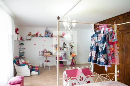 Casa à venda com 690m², 4 quartos e 4 vagasQuarto 1 - Suíte