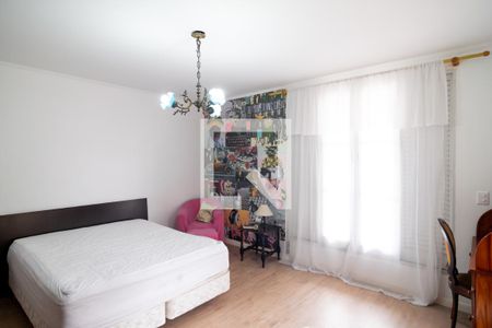 Casa à venda com 690m², 4 quartos e 4 vagasQuarto 2 - Suíte