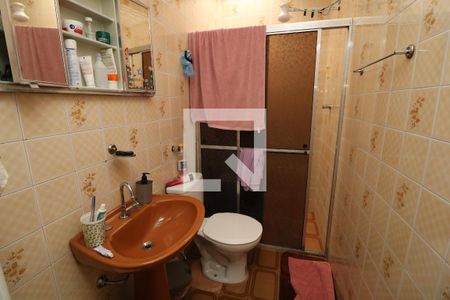 Banheiro 1 de casa à venda com 3 quartos, 250m² em Vila Carmem, São Paulo