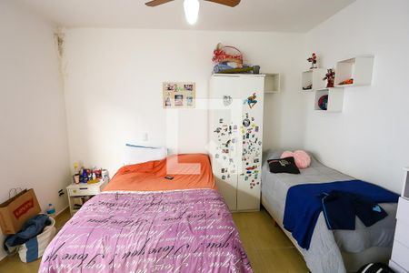 Casa à venda com 240m², 4 quartos e 3 vagas Casa à venda com 240m², 4 quartos e 3 vagasSuíte da Edícula