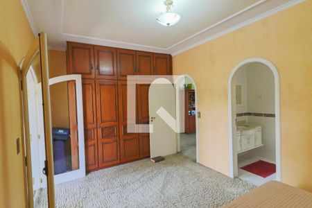 Casa à venda com 460m², 4 quartos e 6 vagas Casa à venda com 460m², 4 quartos e 6 vagasSuite 1