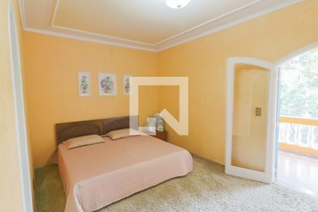 Casa à venda com 460m², 4 quartos e 6 vagas Casa à venda com 460m², 4 quartos e 6 vagasSuite 1