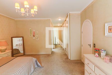 Casa à venda com 460m², 4 quartos e 6 vagas Casa à venda com 460m², 4 quartos e 6 vagasSuite 2