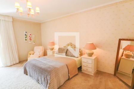 Casa à venda com 460m², 4 quartos e 6 vagas Casa à venda com 460m², 4 quartos e 6 vagasSuite 2