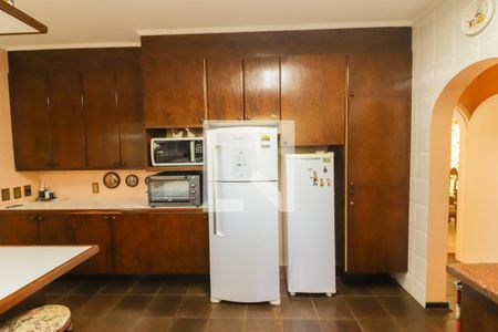 Casa à venda com 460m², 4 quartos e 6 vagas Casa à venda com 460m², 4 quartos e 6 vagasCozinha