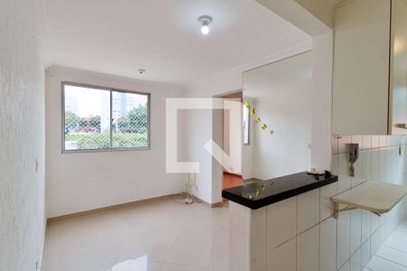 Sala de apartamento para alugar com 2 quartos, 45m² em Jardim Paris, São Paulo